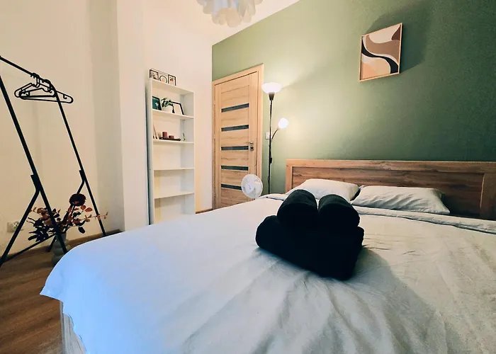 Apartstars Powstancow #17