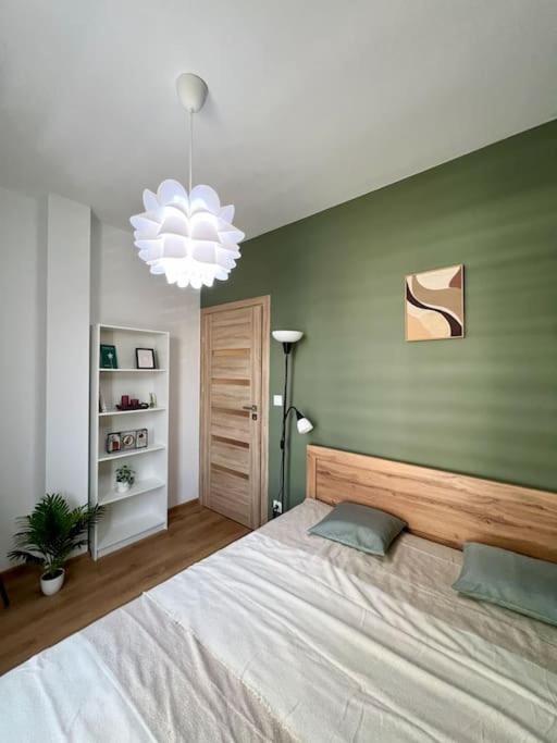 Apartment Apartstars Powstancow #17 *